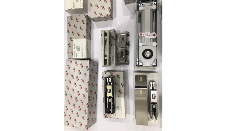 Cửa Dorma BTS84 Floor Spring