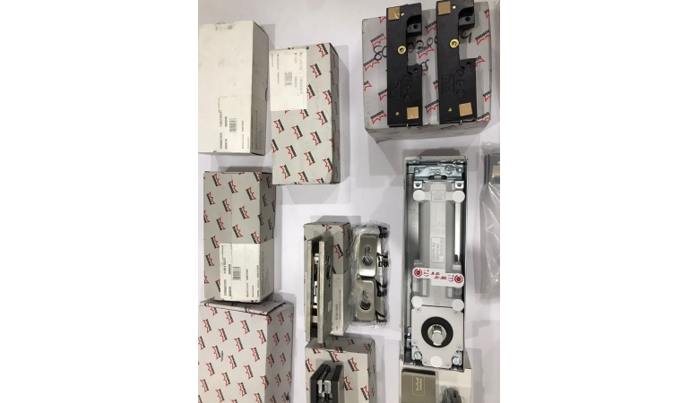 Cửa Dorma BTS84 Floor Spring